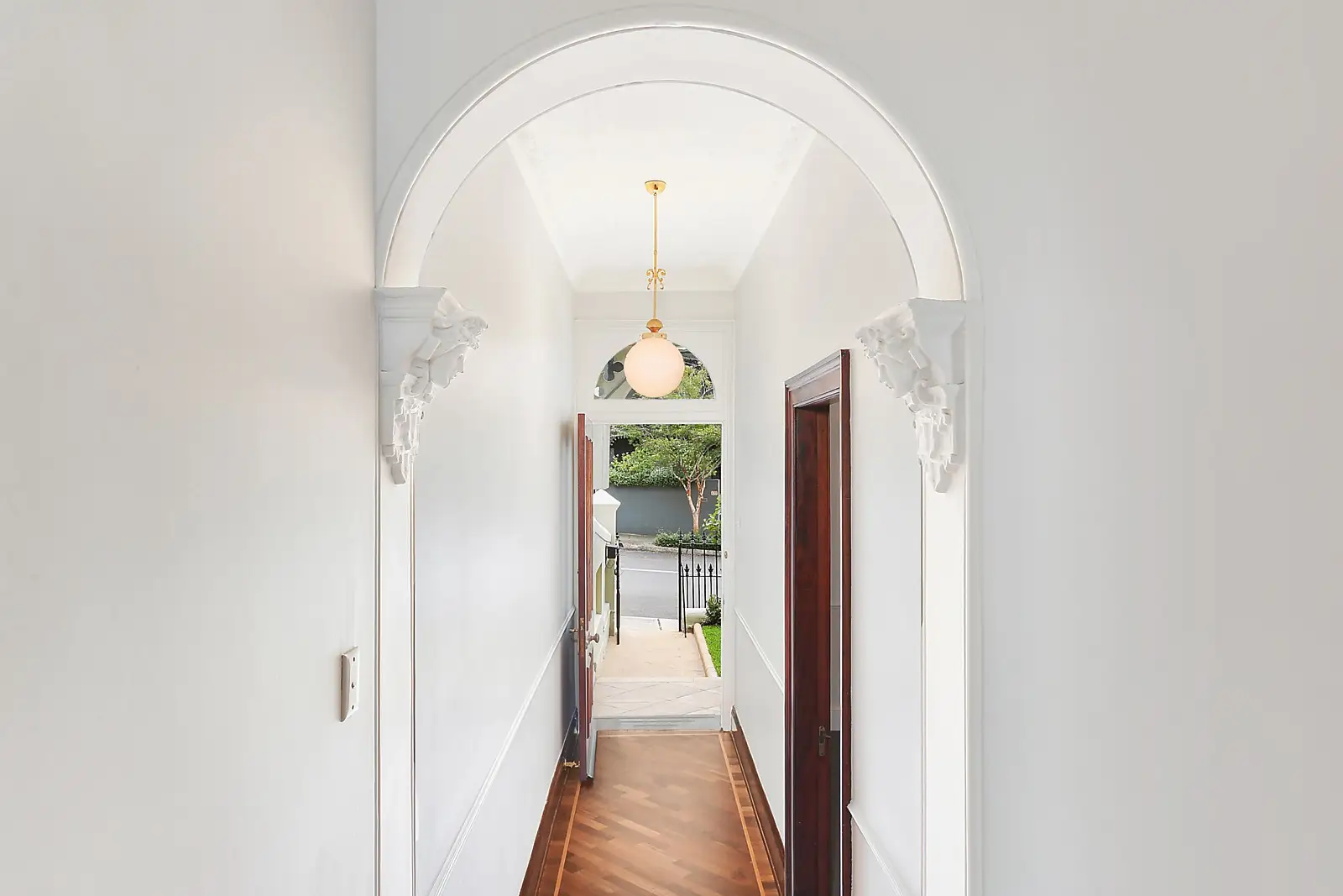 85 Jersey Road, Woollahra Leased by Sydney Sotheby's International Realty - image 3