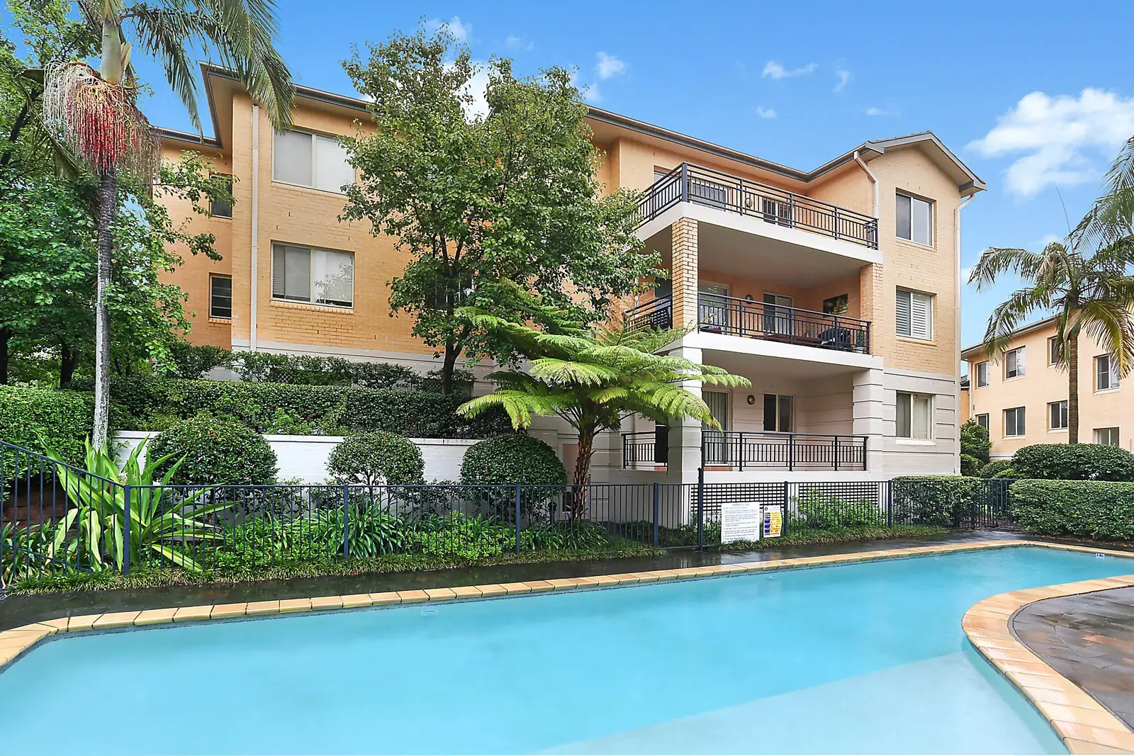 29/52 Oxford Street, Epping Leased by Sydney Sotheby's International Realty - image 1