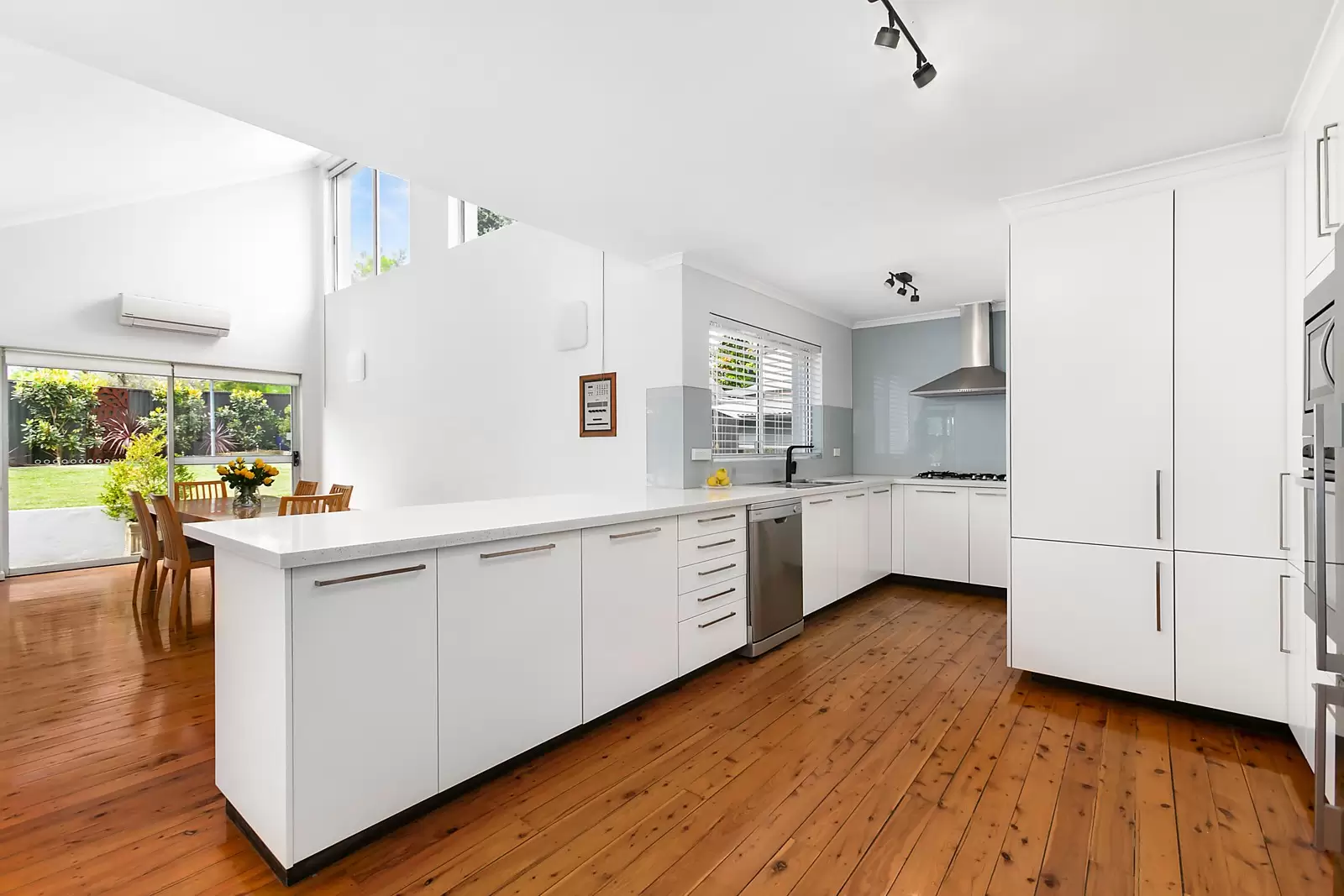 23 Macarthur Avenue, Pagewood Sold by Sydney Sotheby's International Realty - image 4