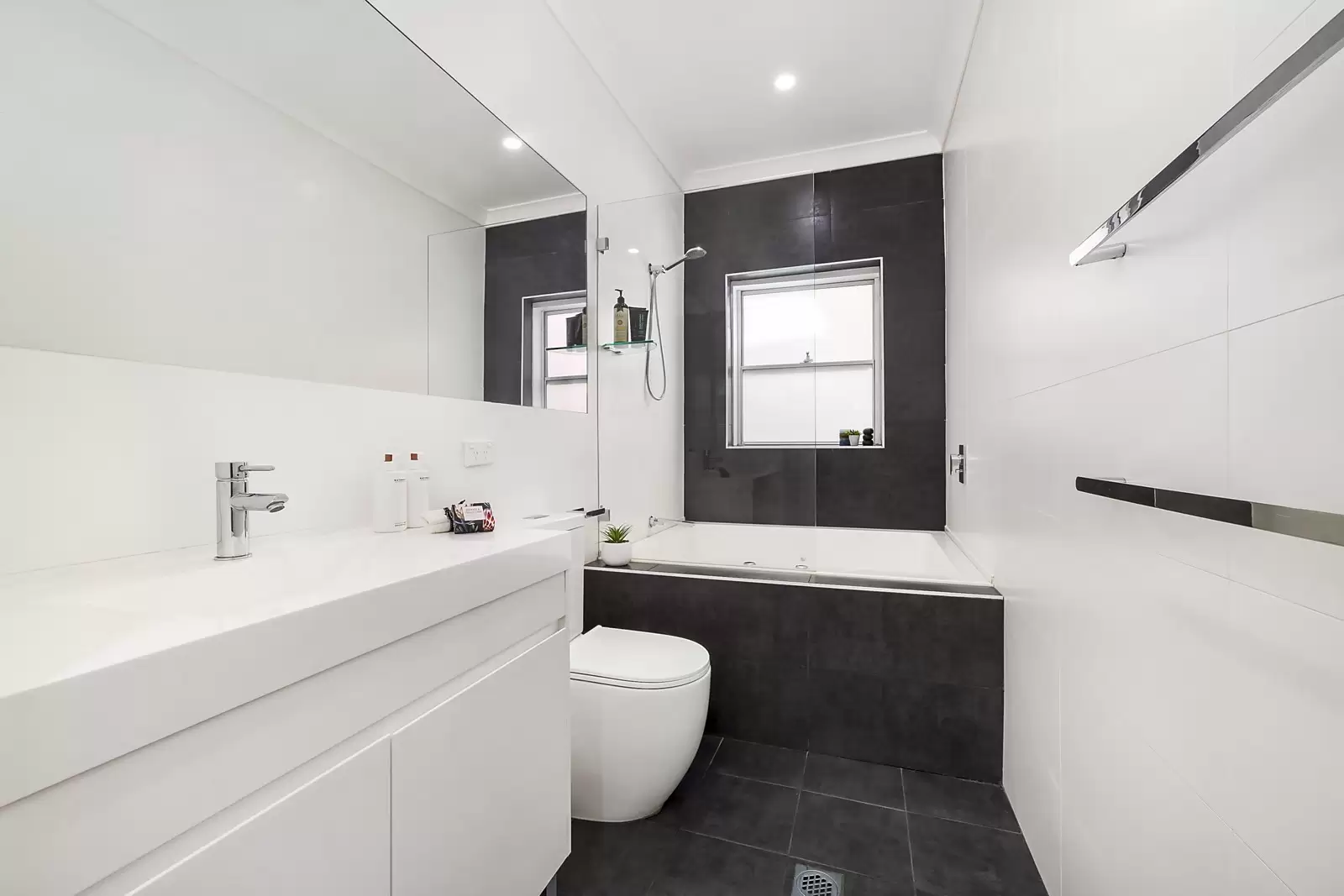 27 Meymott Street, Randwick Sold by Sydney Sotheby's International Realty - image 8