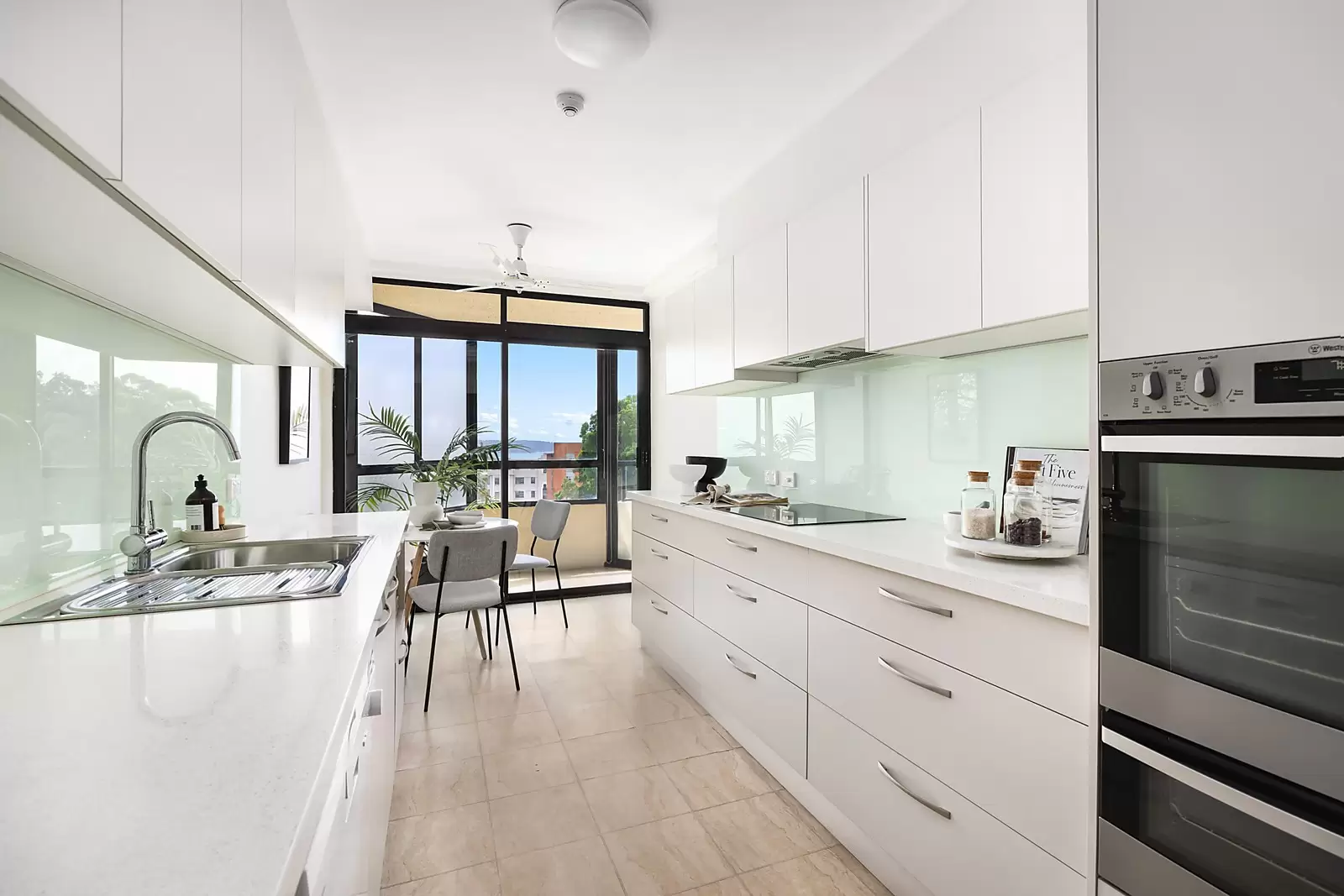 601/170 Ocean Street, Edgecliff Sold by Sydney Sotheby's International Realty - image 5