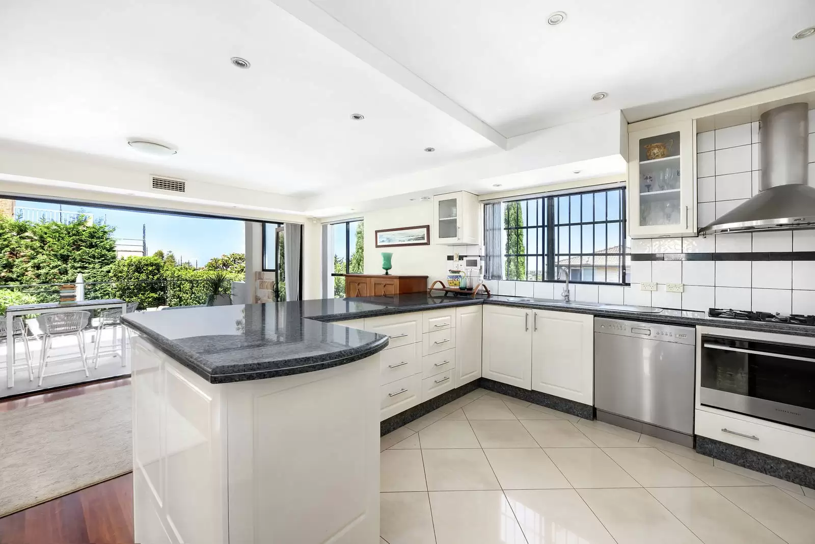 379 Malabar Road, Maroubra Sold by Sydney Sotheby's International Realty - image 8
