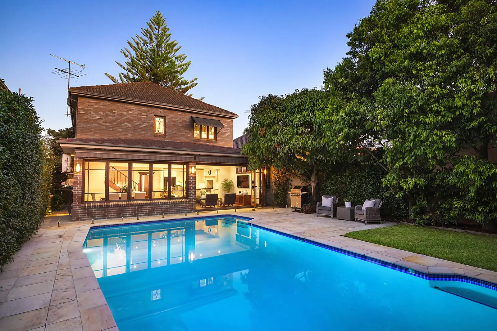 48 Mooramie Avenue, Kensington Sold by Sydney Sotheby's International Realty - image 1