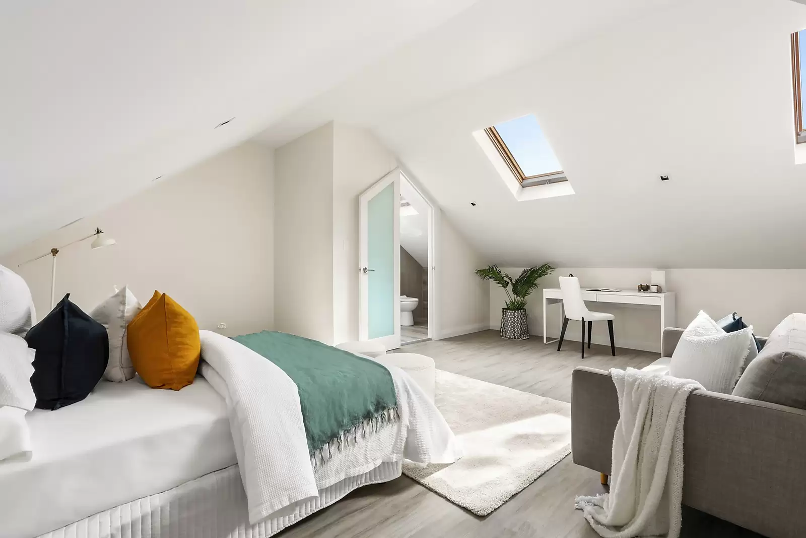 9 Mooramie Avenue, Kensington Sold by Sydney Sotheby's International Realty - image 15