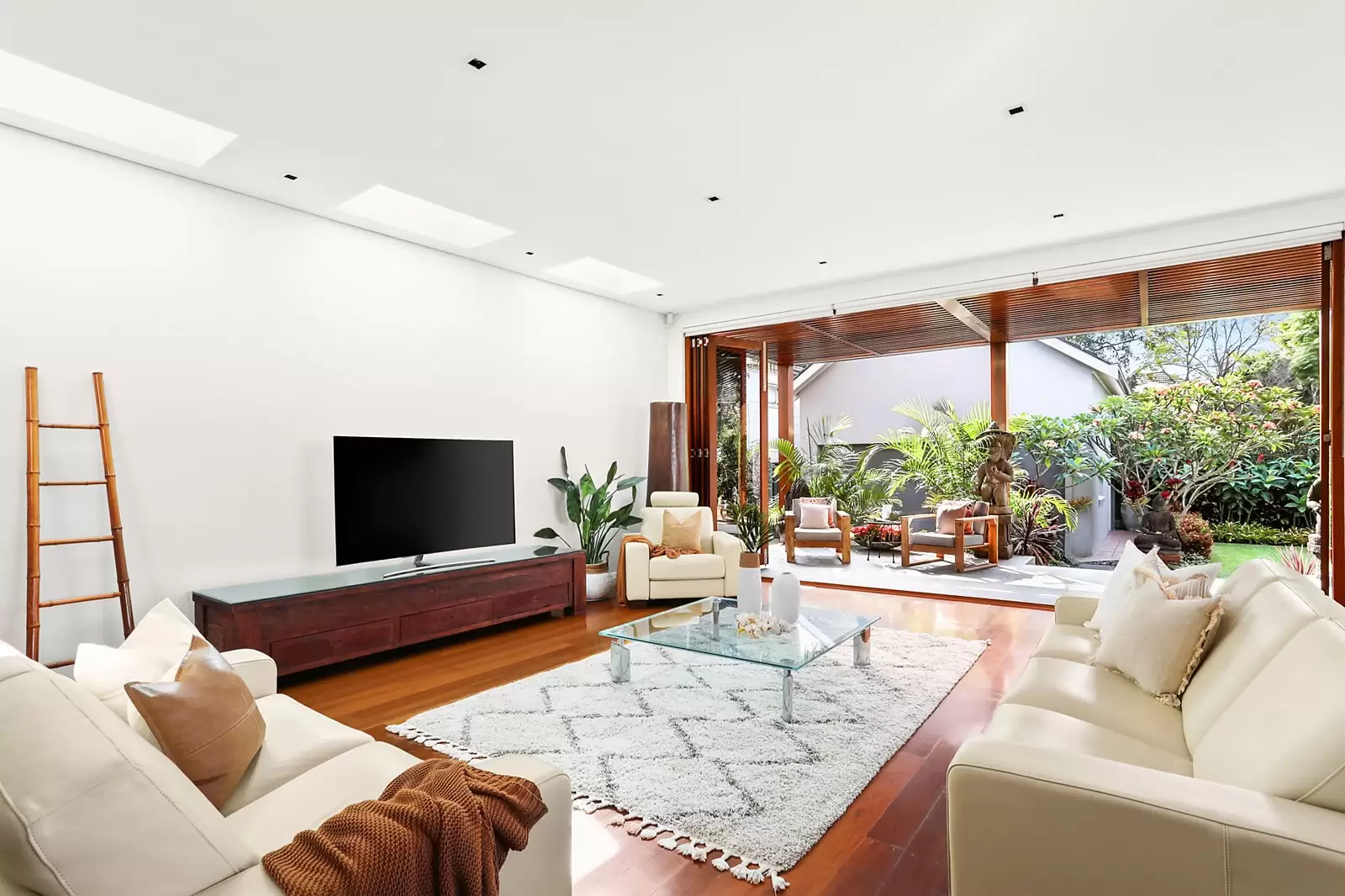 9 Mooramie Avenue, Kensington Sold by Sydney Sotheby's International Realty - image 4