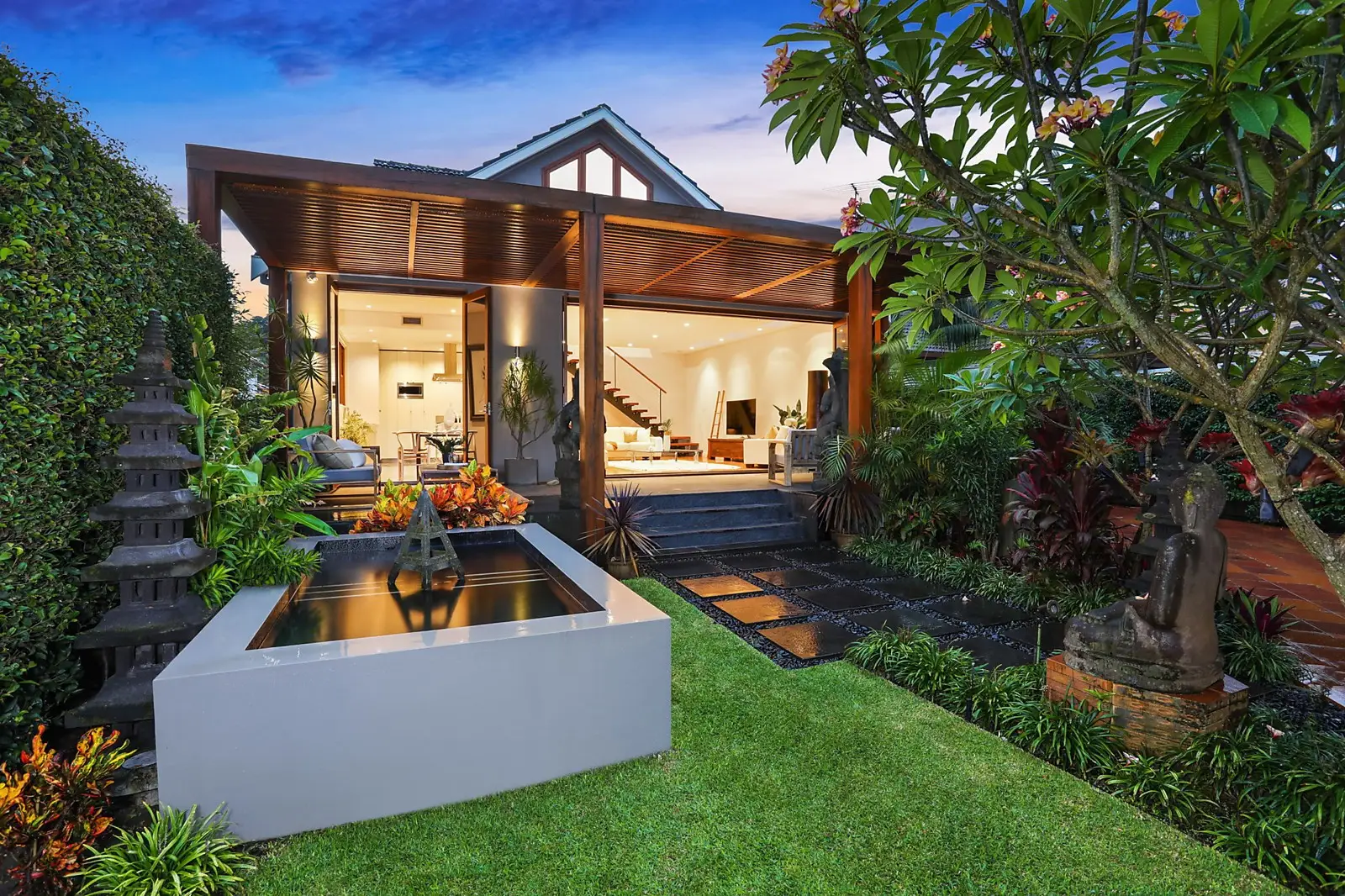 9 Mooramie Avenue, Kensington Sold by Sydney Sotheby's International Realty - image 1