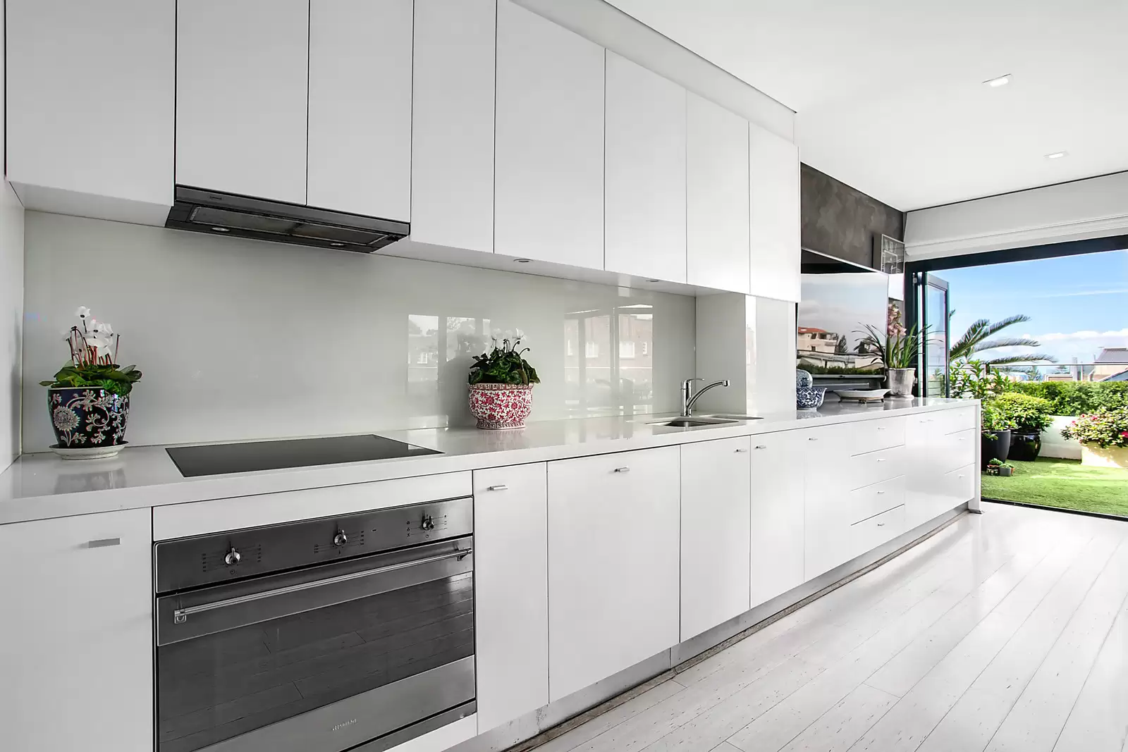 1/180-186 Coogee Bay Road, Coogee Sold by Sydney Sotheby's International Realty - image 5