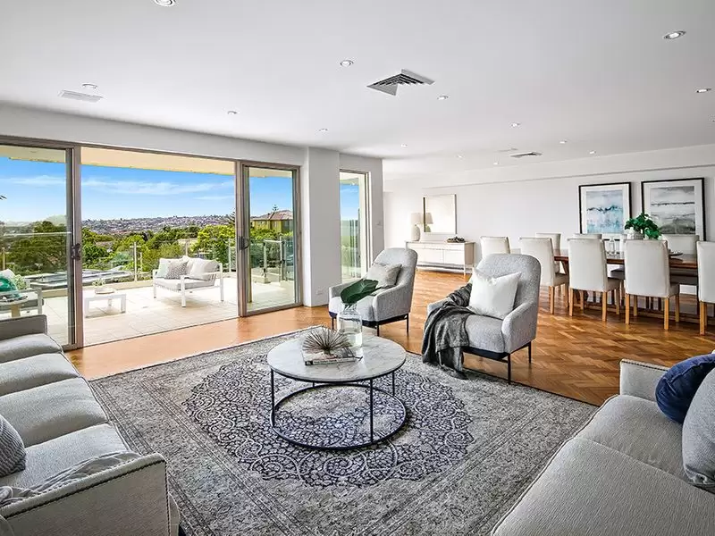 69A Drumalbyn Road, Bellevue Hill Leased by Sydney Sotheby's International Realty - image 2