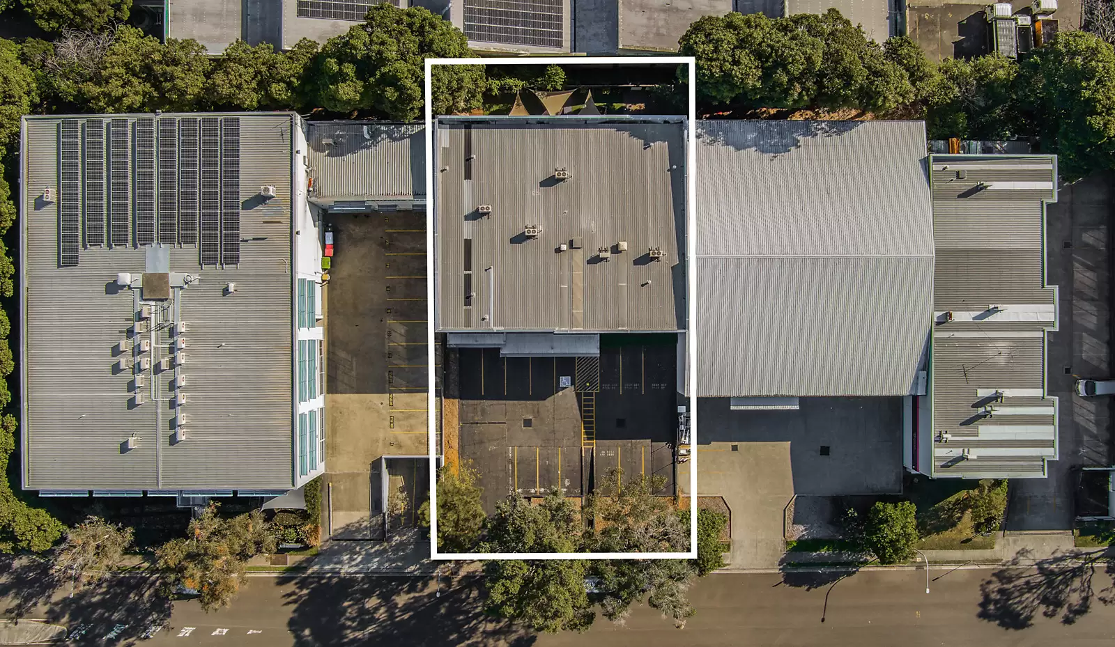 3 Chaplin Drive, Lane Cove West Sold by Sydney Sotheby's International Realty - image 2