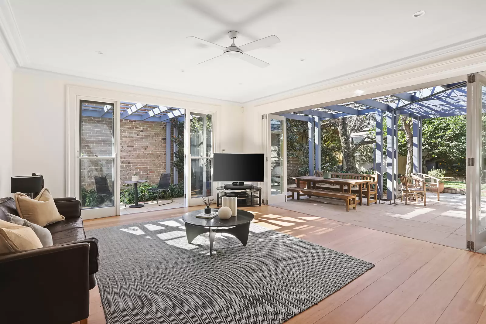 84 Doncaster Avenue, Kensington Sold by Sydney Sotheby's International Realty - image 2