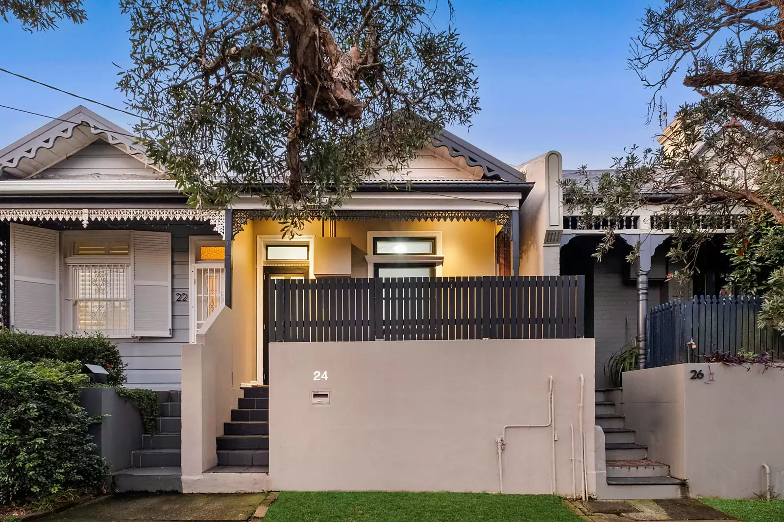 24 Birrell Street, Bondi Junction Sold by Sydney Sotheby's International Realty - image 1