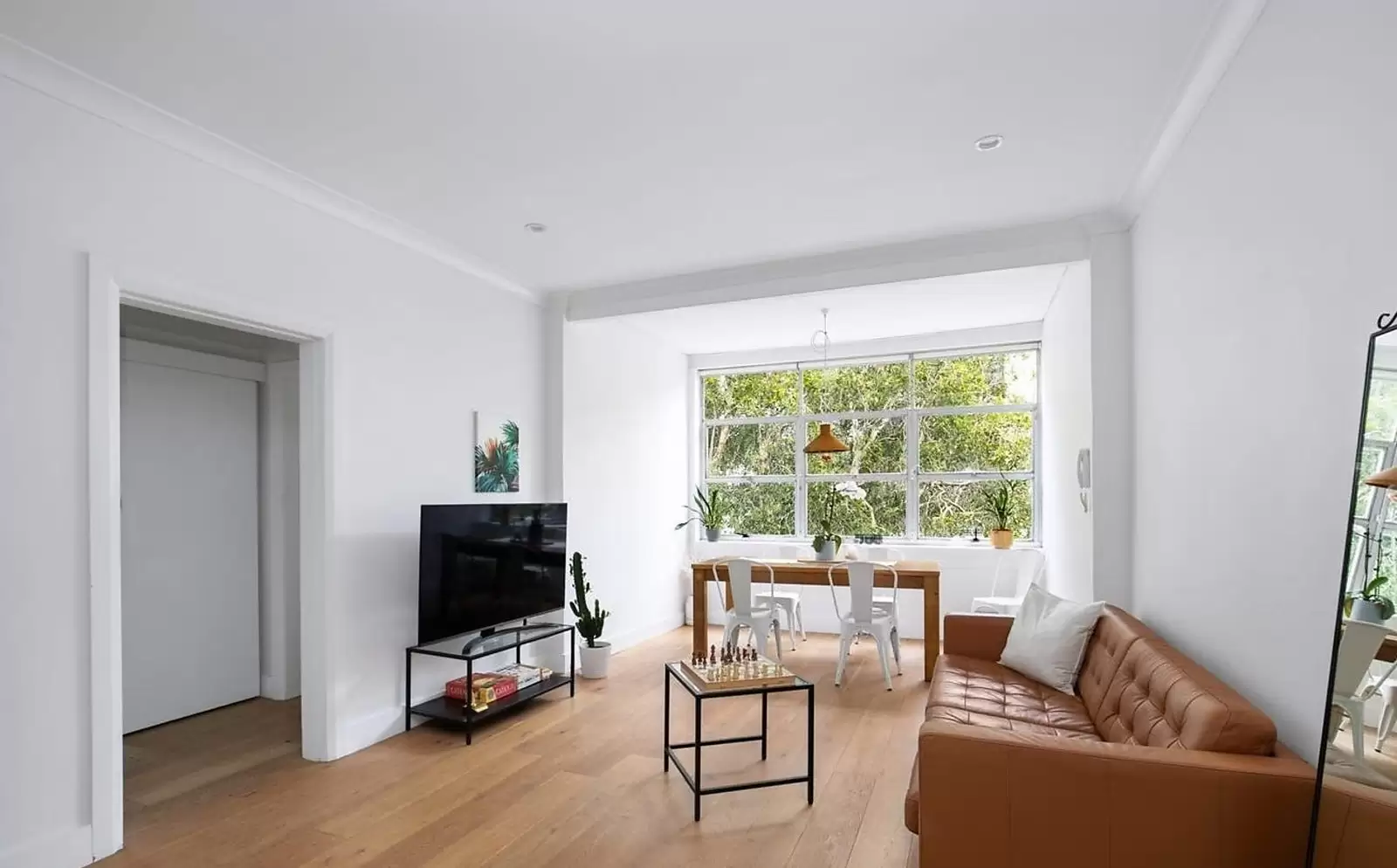 10/15 Wellington Street, Bondi Sold by Sydney Sotheby's International Realty - image 1