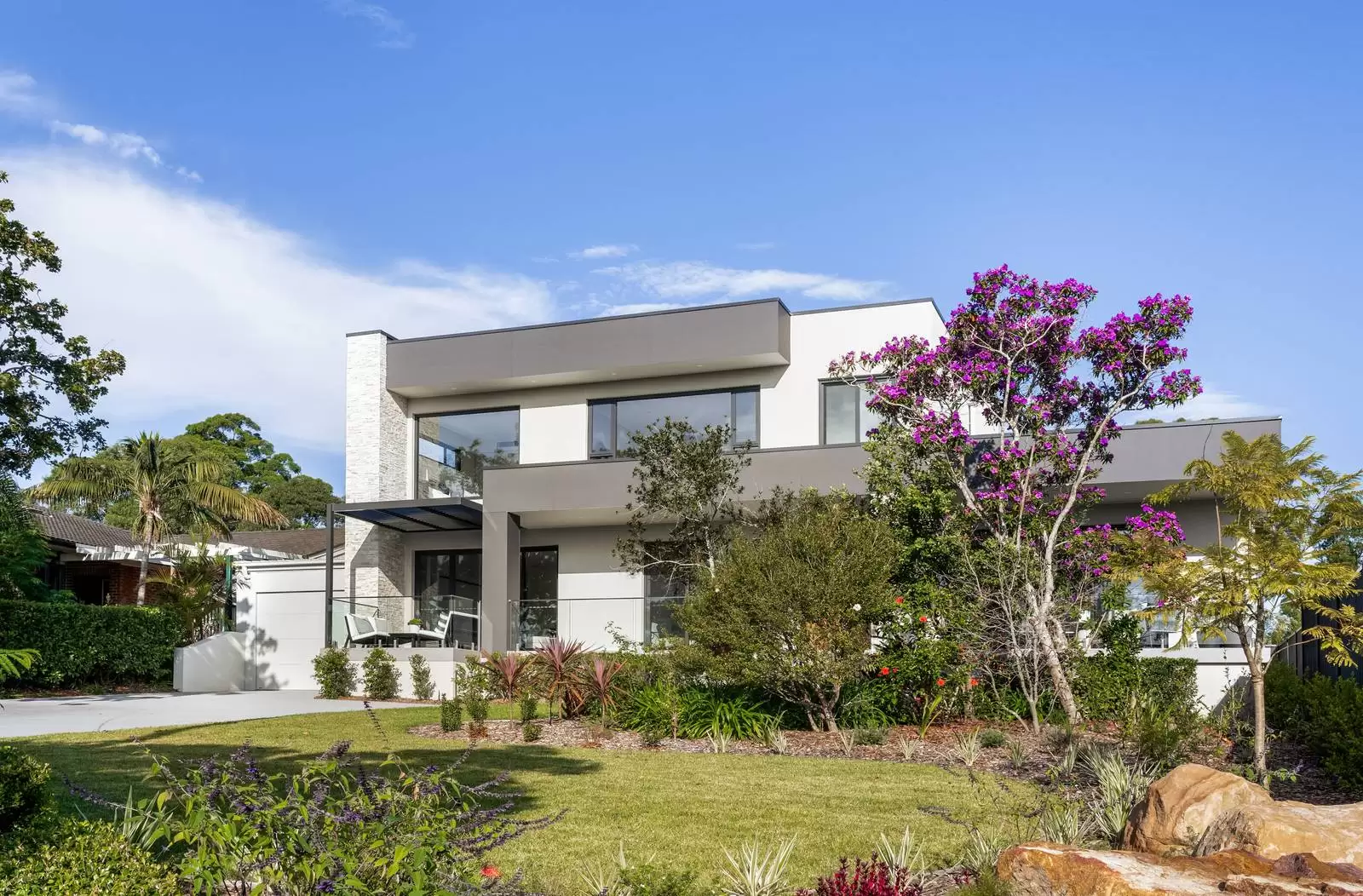 8 Blaxland Road, Killara Sold by Sydney Sotheby's International Realty - image 1