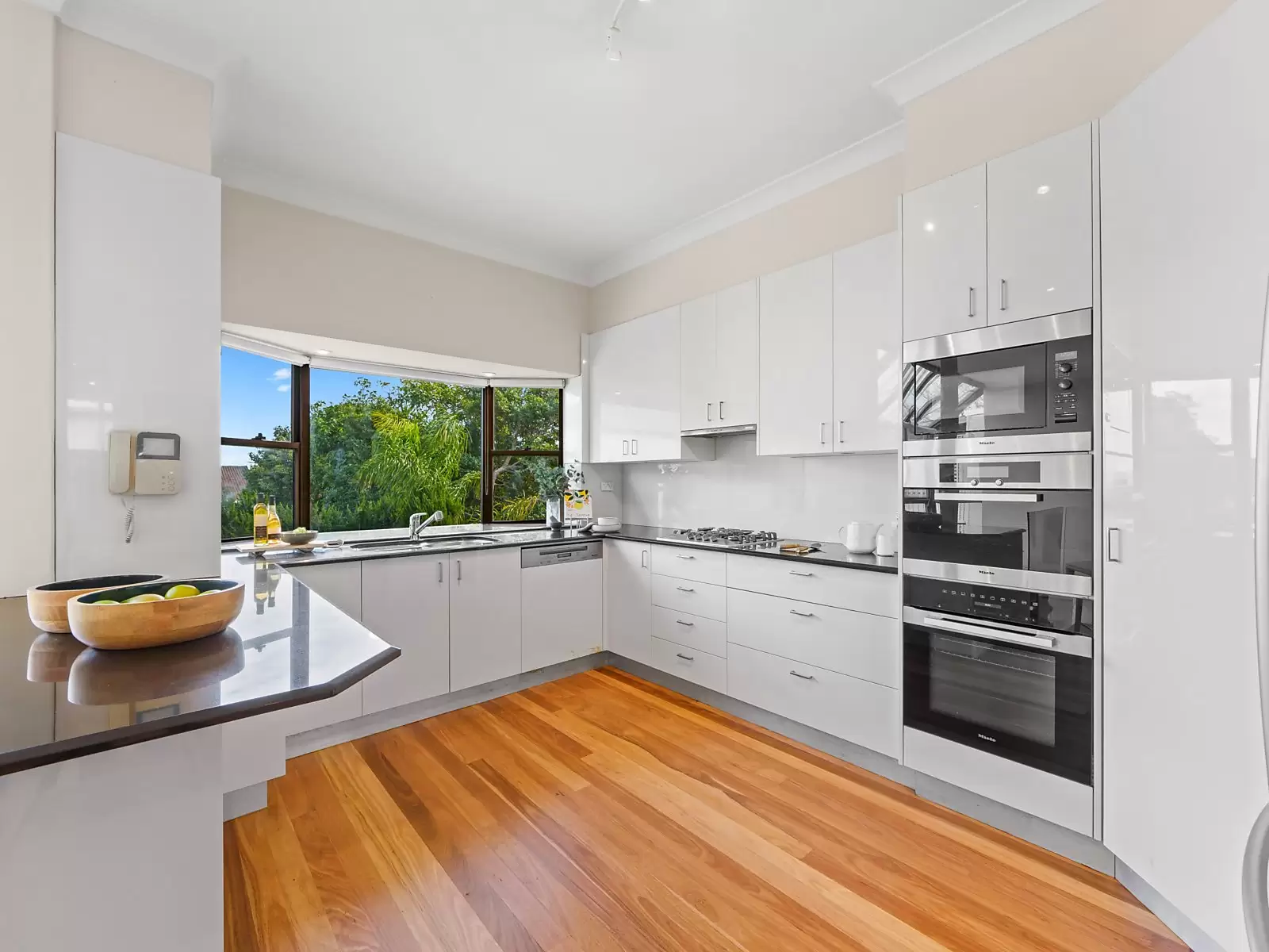 196 Military Road, Dover Heights Sold by Sydney Sotheby's International Realty - image 4