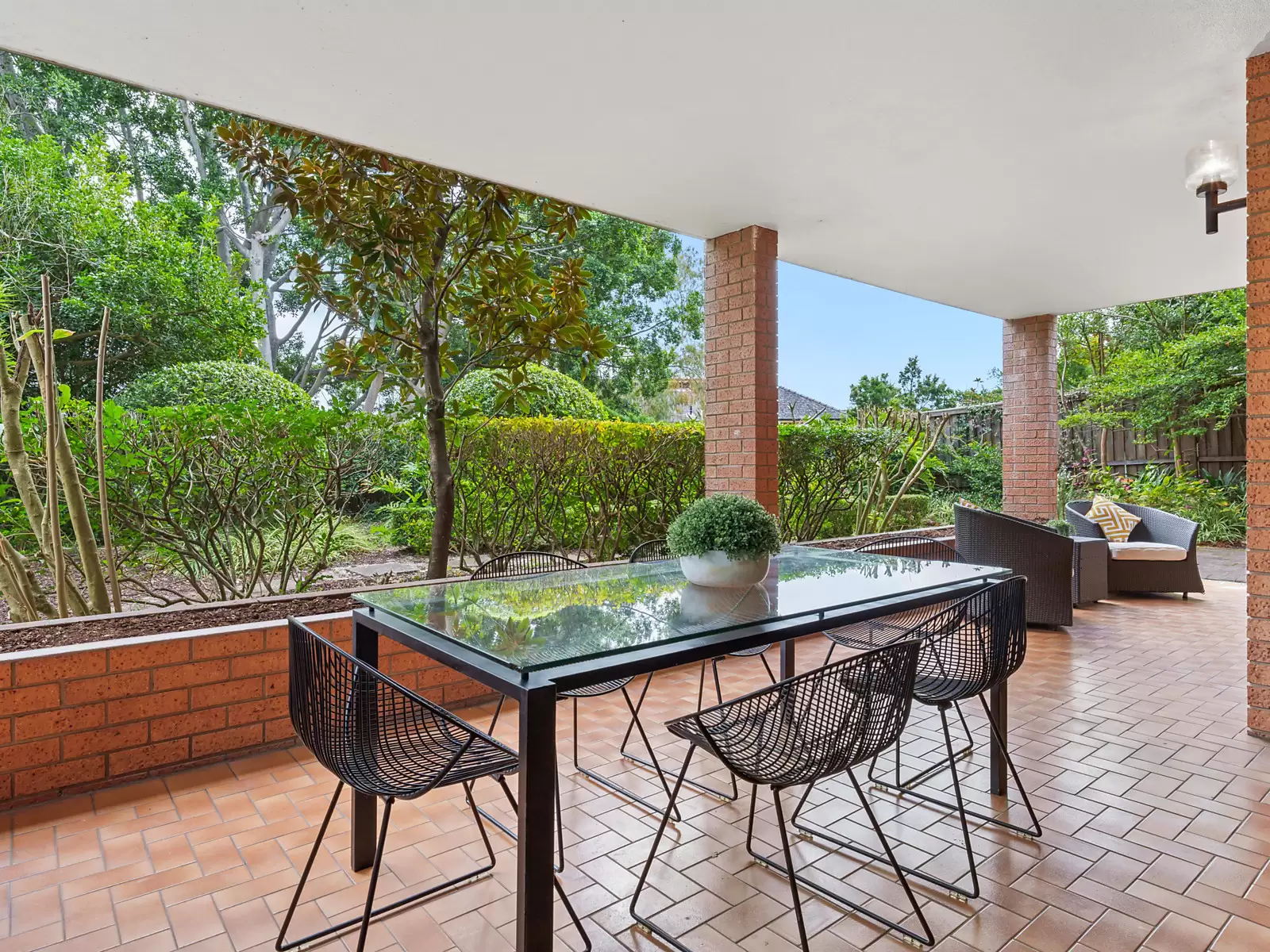 1/16 Darling Point Road, Darling Point Sold by Sydney Sotheby's International Realty - image 1