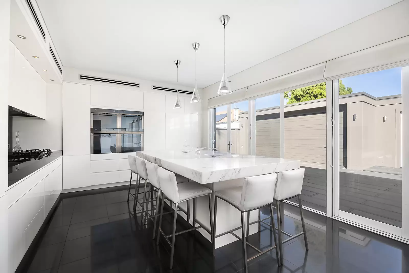 33 Day Avenue, Kensington Sold by Sydney Sotheby's International Realty - image 2
