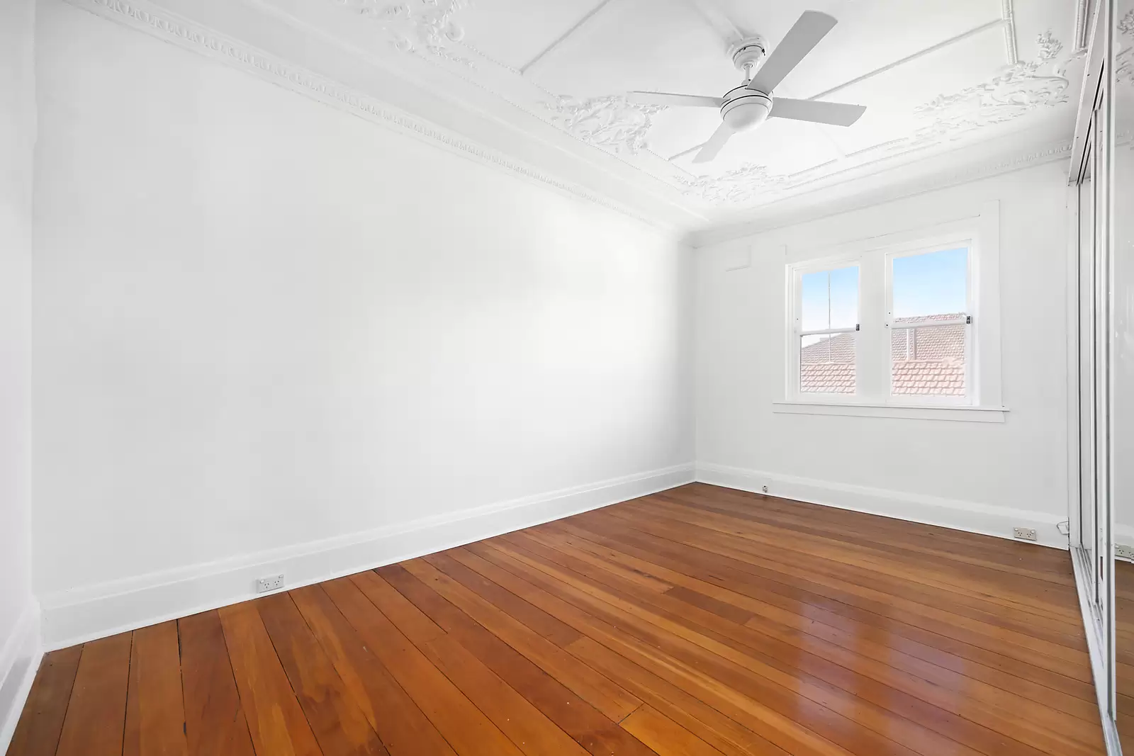 10/2-4 Kidman Street, Coogee Sold by Sydney Sotheby's International Realty - image 5