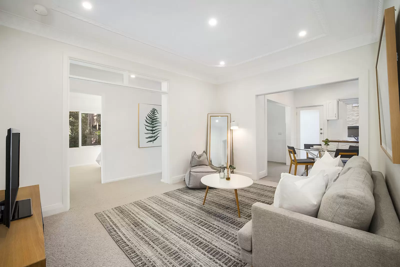 4 Bay Street, Coogee Sold by Sydney Sotheby's International Realty - image 2