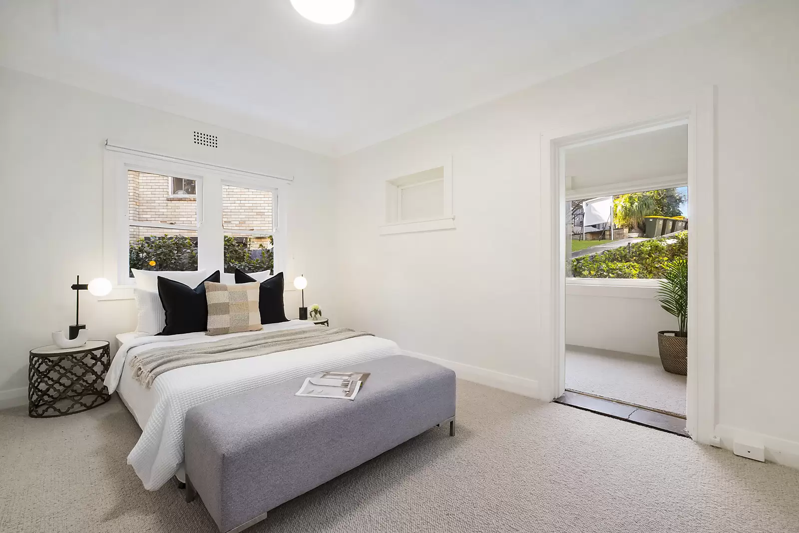 4 Bay Street, Coogee Sold by Sydney Sotheby's International Realty - image 5