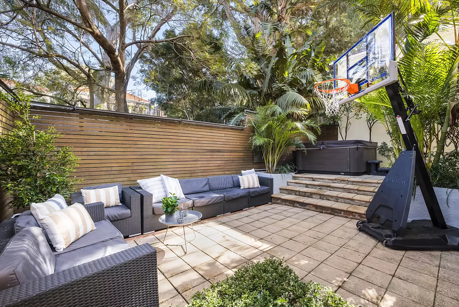 2 Bay Street, Coogee Sold by Sydney Sotheby's International Realty - image 3