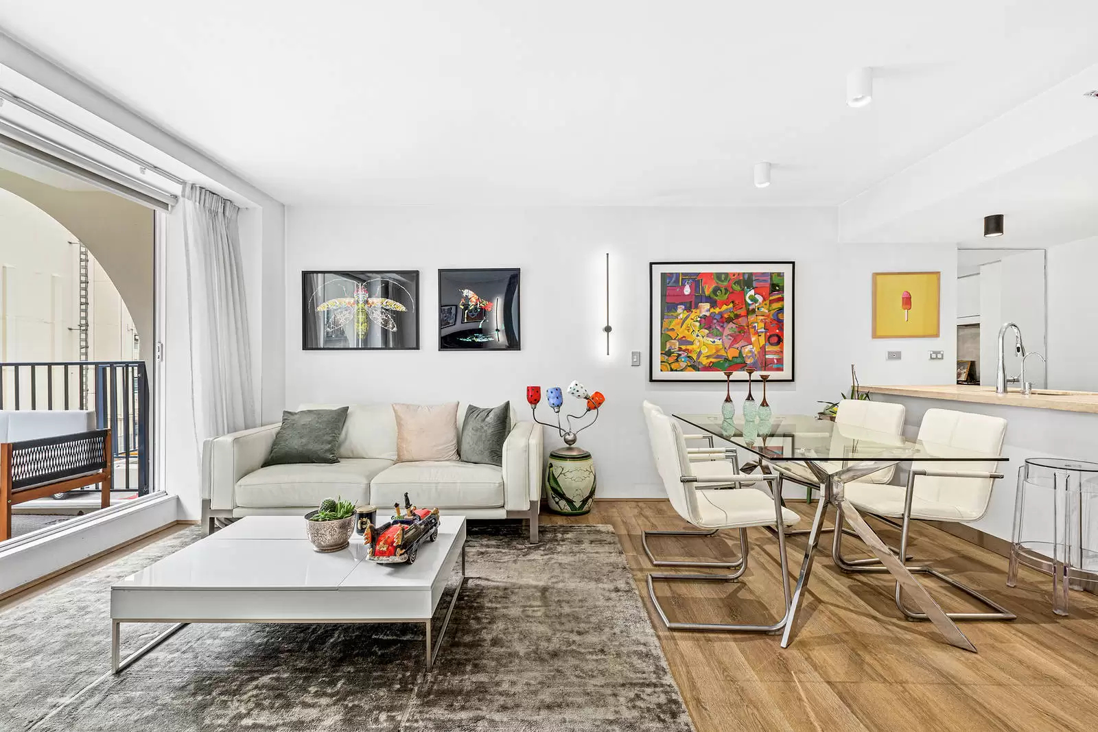 207/2A Elizabeth Bay Road, Elizabeth Bay Leased by Sydney Sotheby's International Realty - image 3
