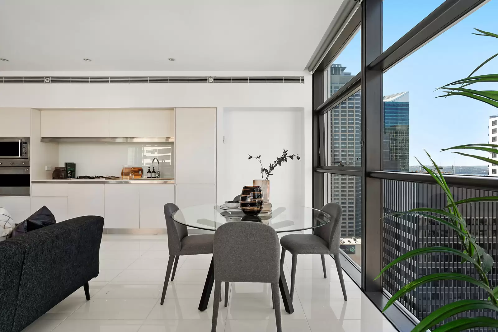 4206/101 Bathurst Street, Sydney Sold by Sydney Sotheby's International Realty - image 5