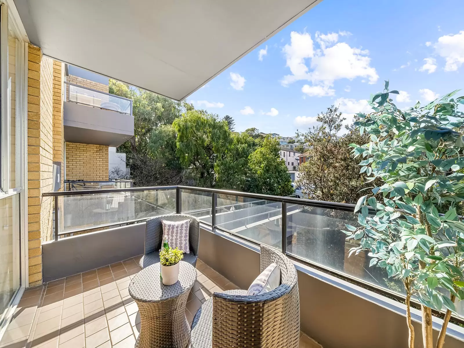 9/20 Hardy Street, North Bondi Sold by Sydney Sotheby's International Realty - image 4