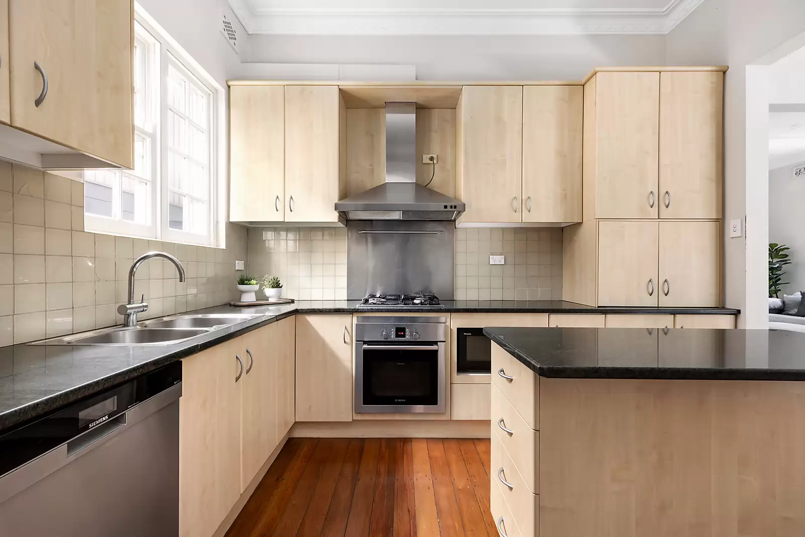 55 Brook Street, Coogee Sold by Sydney Sotheby's International Realty - image 12
