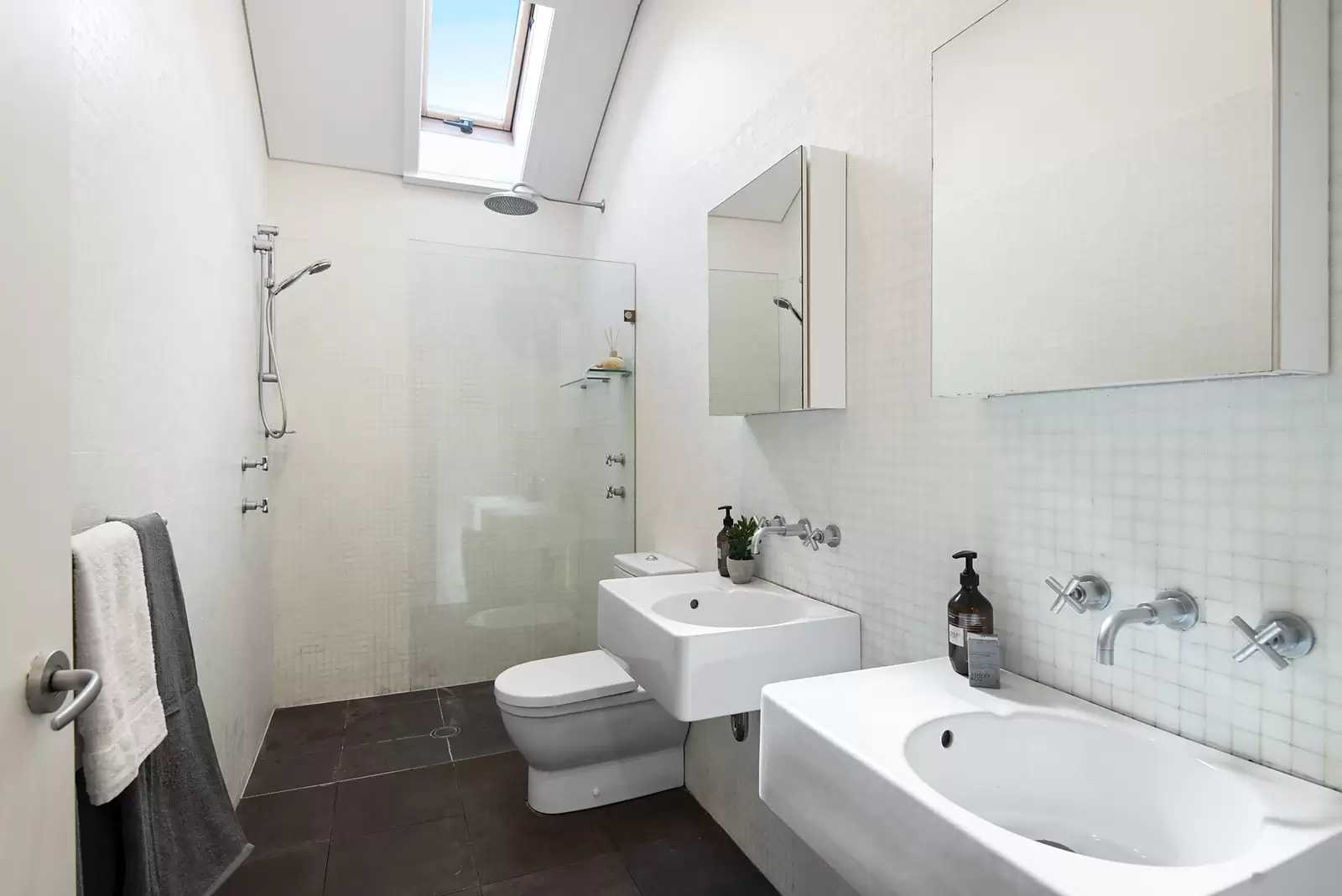 15 Roslyndale Avenue, Woollahra Sold by Sydney Sotheby's International Realty - image 8