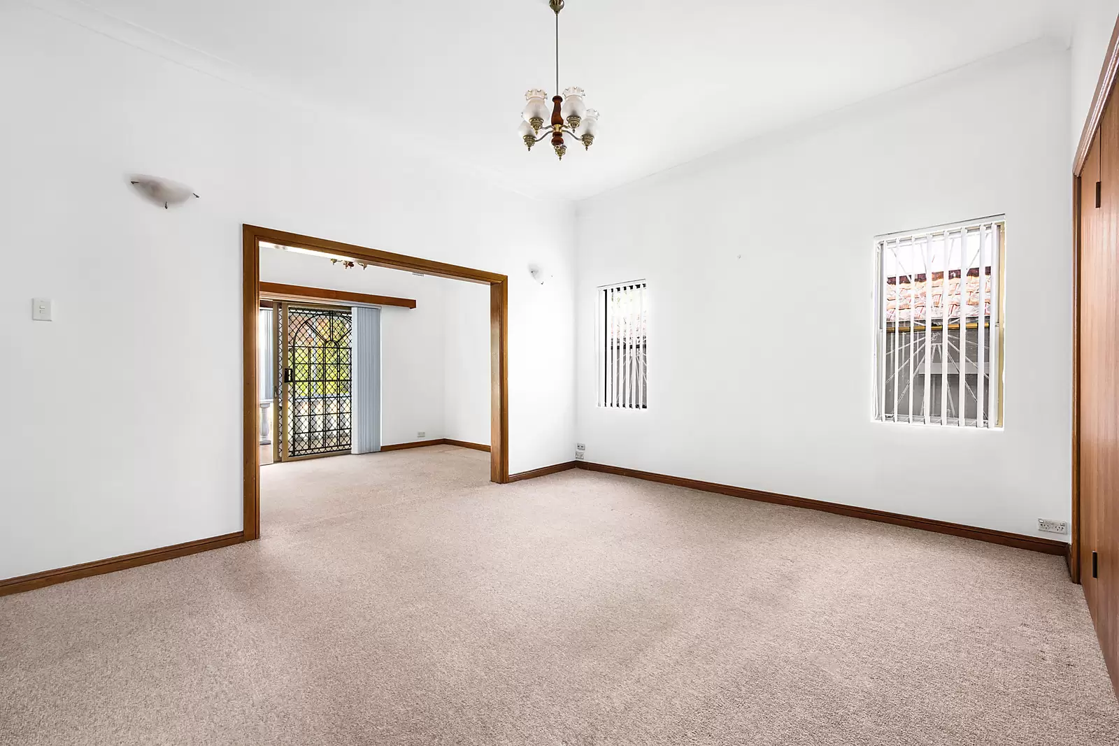 8 Farnham Avenue, Randwick Sold by Sydney Sotheby's International Realty - image 3