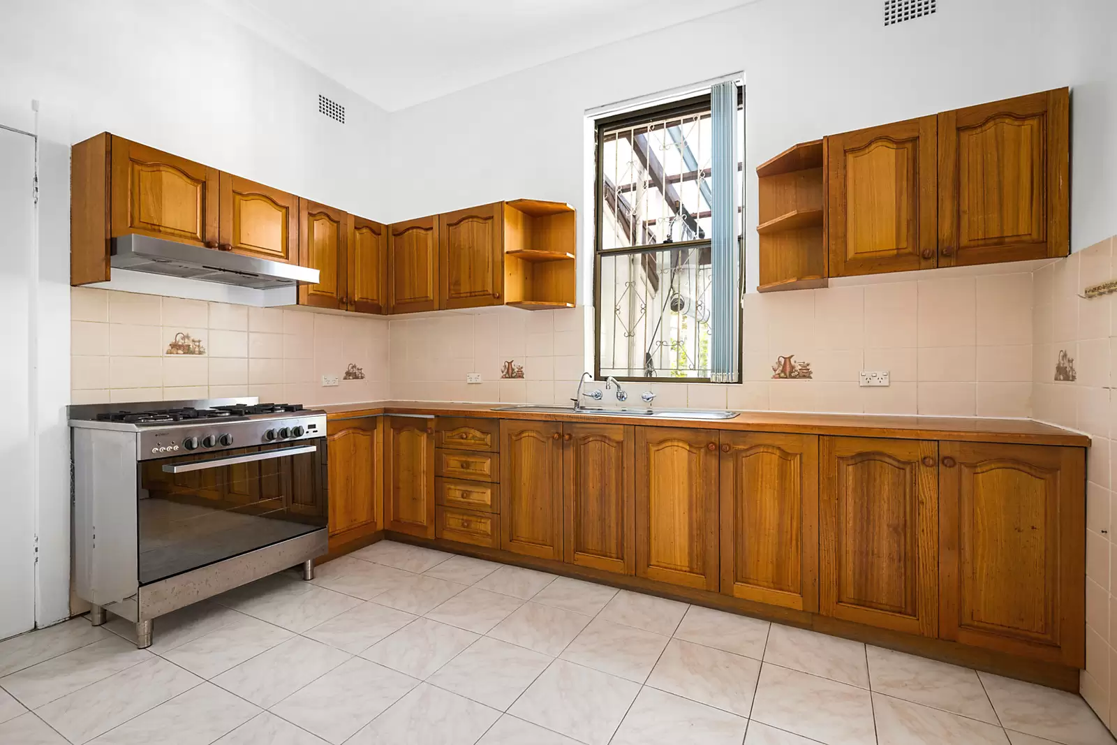 8 Farnham Avenue, Randwick Sold by Sydney Sotheby's International Realty - image 4