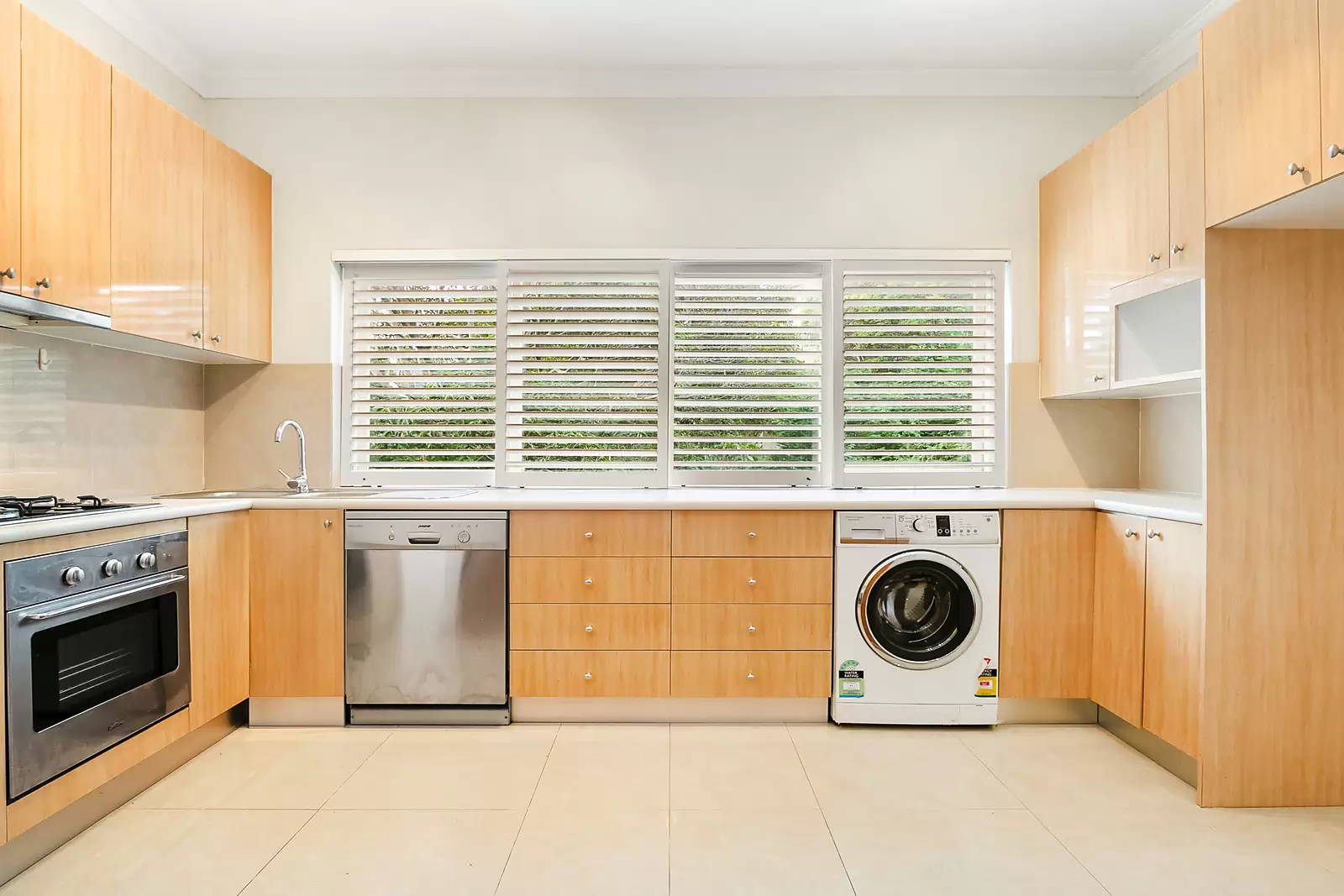2/3 Frances Street, Randwick Sold by Sydney Sotheby's International Realty - image 2