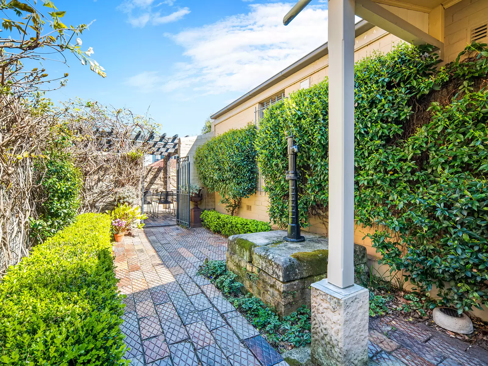 11 Hipwood Street, North Sydney Sold by Sydney Sotheby's International Realty - image 13