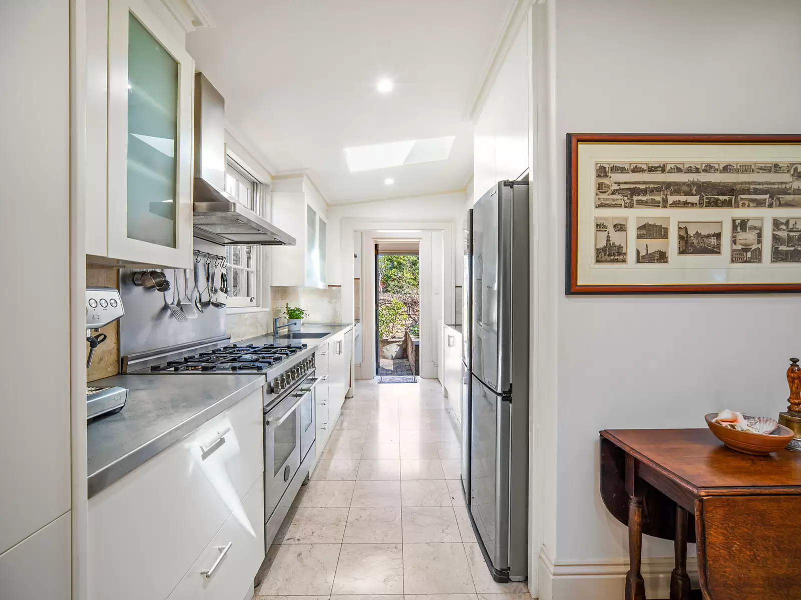 11 Hipwood Street, North Sydney Sold by Sydney Sotheby's International Realty - image 9