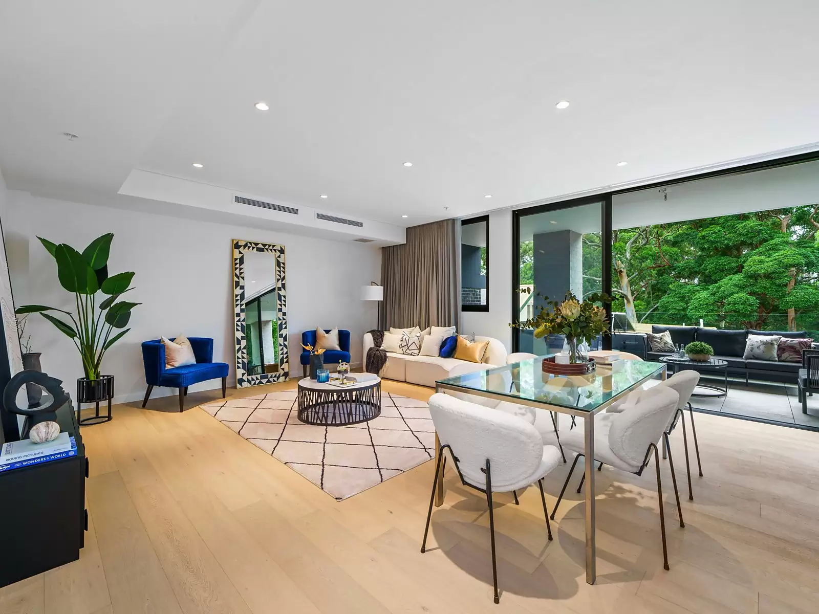 Penthouse/8 Marian Street, Killara Sold by Sydney Sotheby's International Realty - image 5