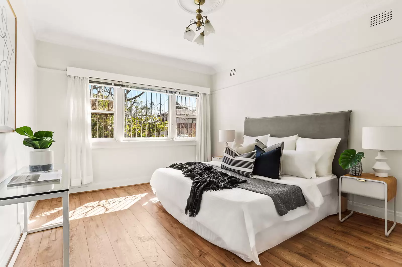 61 Tunstall Avenue, Kingsford Sold by Sydney Sotheby's International Realty - image 3