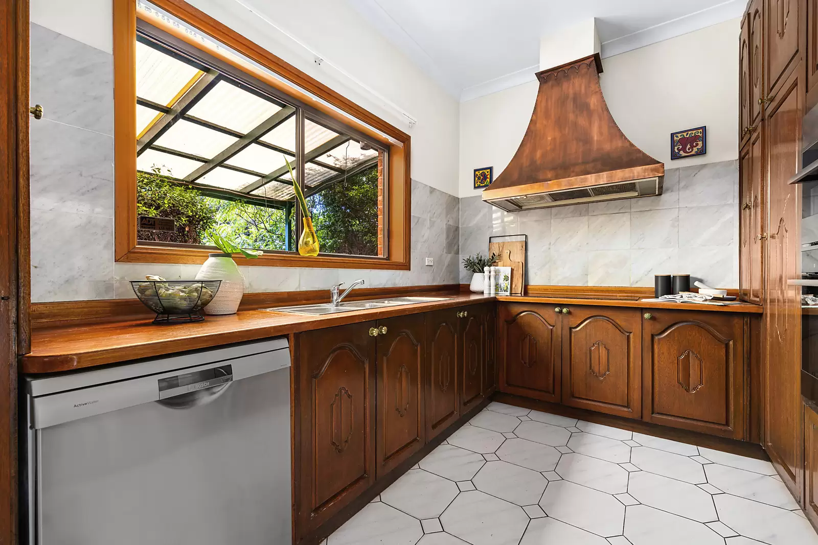5 Glanville Avenue, Pagewood Sold by Sydney Sotheby's International Realty - image 5