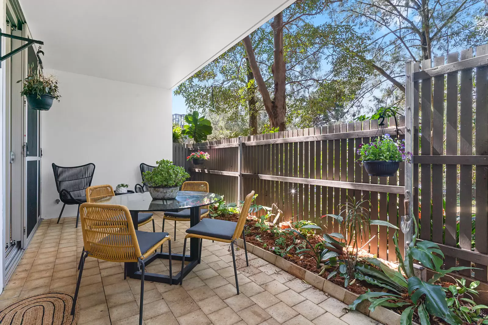 3/142-144 Francis Street, Bondi Beach Sold by Sydney Sotheby's International Realty - image 6