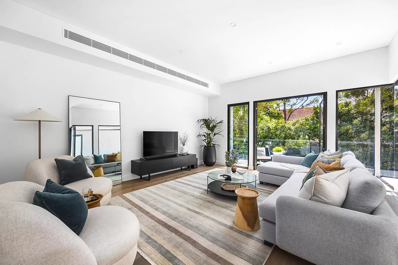 6 Sully Street, Randwick Sold by Sydney Sotheby's International Realty - image 2