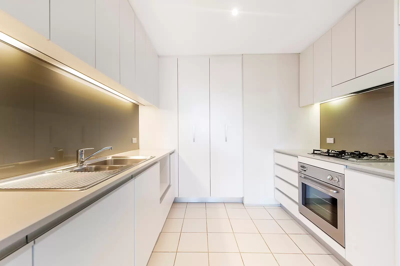 302/38 Hickson Road, Sydney Sold by Sydney Sotheby's International Realty - image 4
