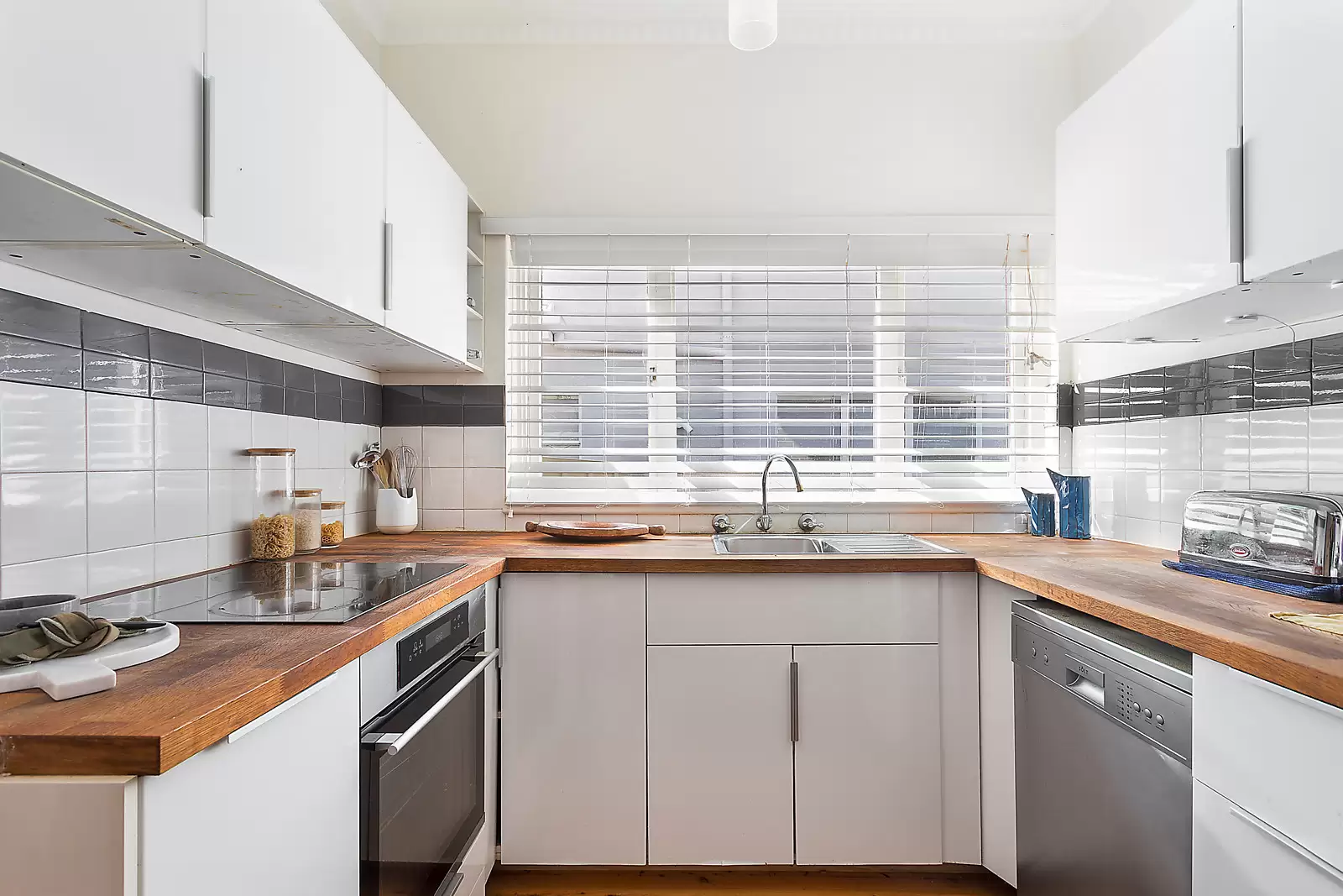 12 Coldstream Street, South Coogee Sold by Sydney Sotheby's International Realty - image 7