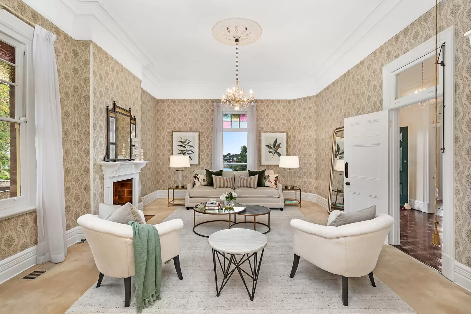 1 Wybalena Road, Hunters Hill Sold by Sydney Sotheby's International Realty - image 5