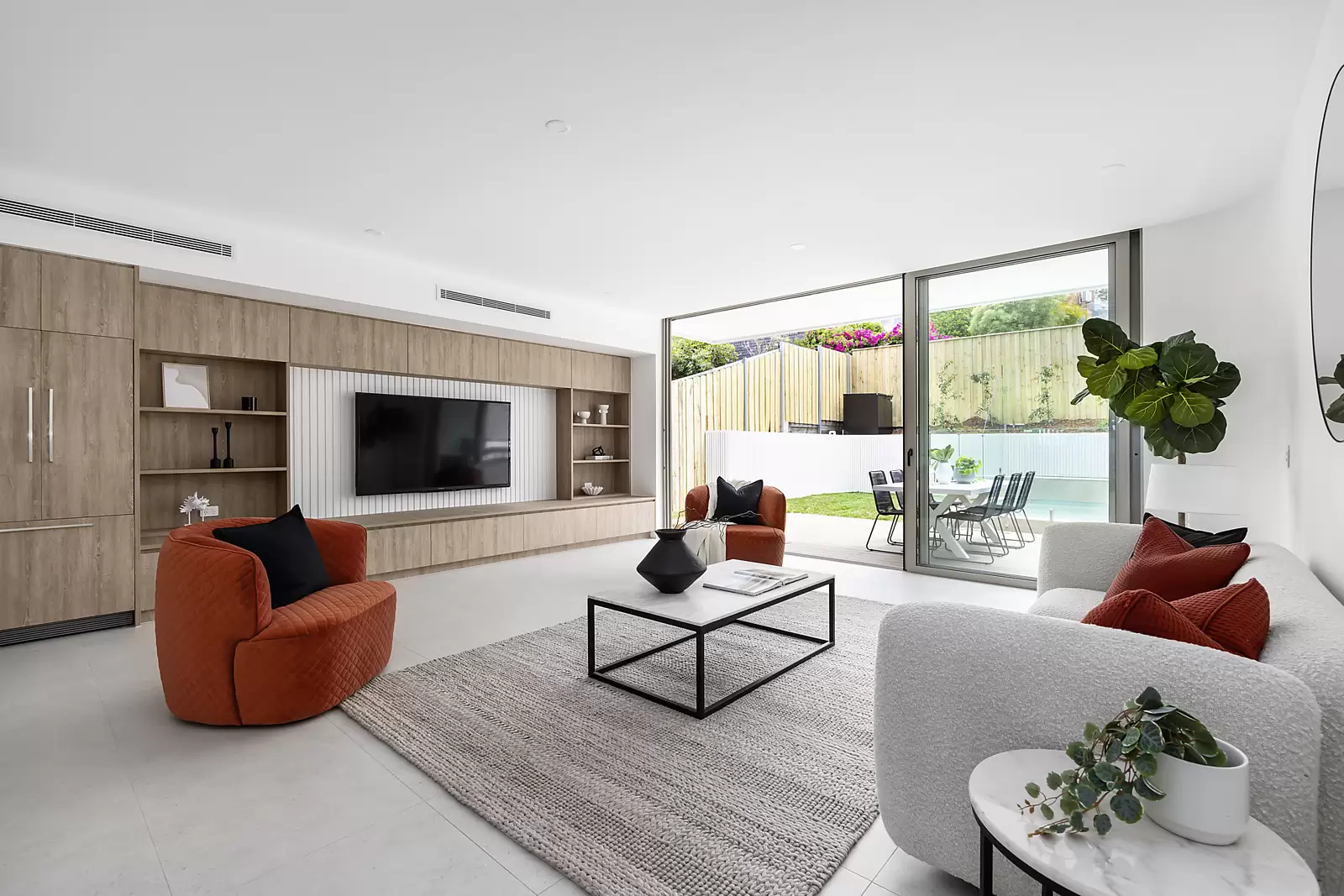 106 Mons Avenue, Maroubra Sold by Sydney Sotheby's International Realty - image 2
