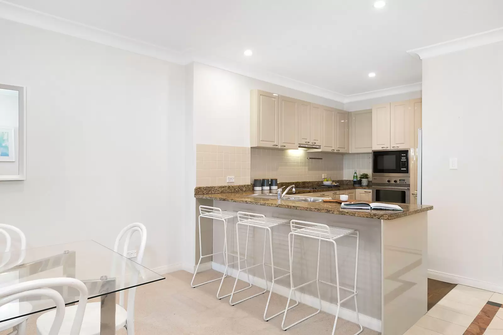 12/135 Sailors Bay Road, Northbridge Sold by Sydney Sotheby's International Realty - image 4