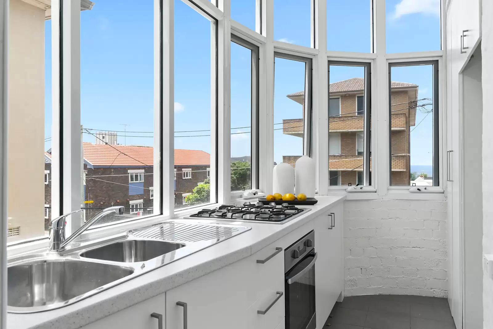 5/27 Glen Street, Bondi Sold by Sydney Sotheby's International Realty - image 1