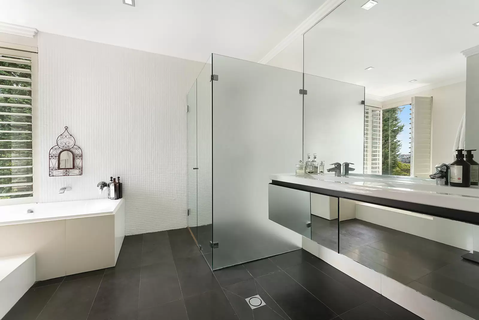 Residence 1/15 Benelong Crescent, Bellevue Hill Sold by Sydney Sotheby's International Realty - image 17
