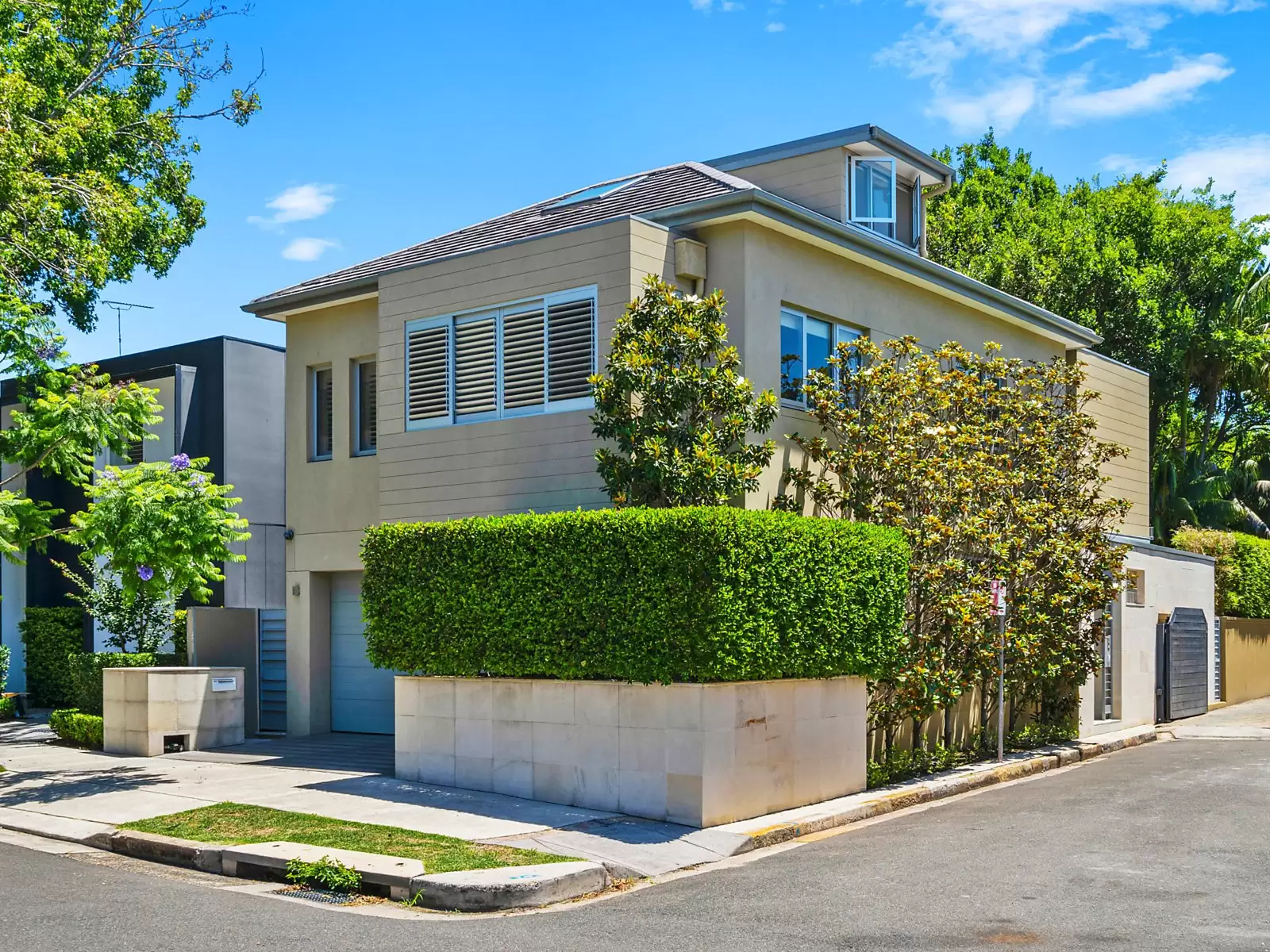 16 Pearce Street, Double Bay Sold by Sydney Sotheby's International Realty - image 2