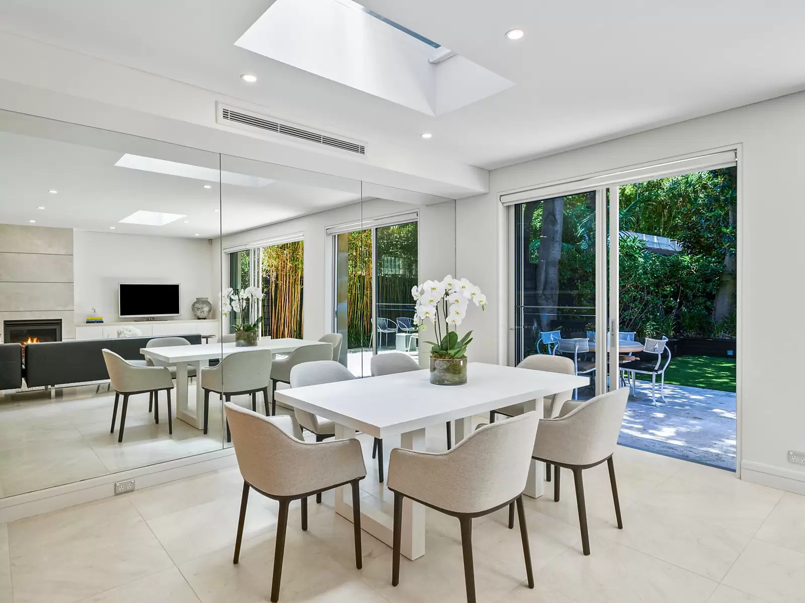 16 Pearce Street, Double Bay Sold by Sydney Sotheby's International Realty - image 9
