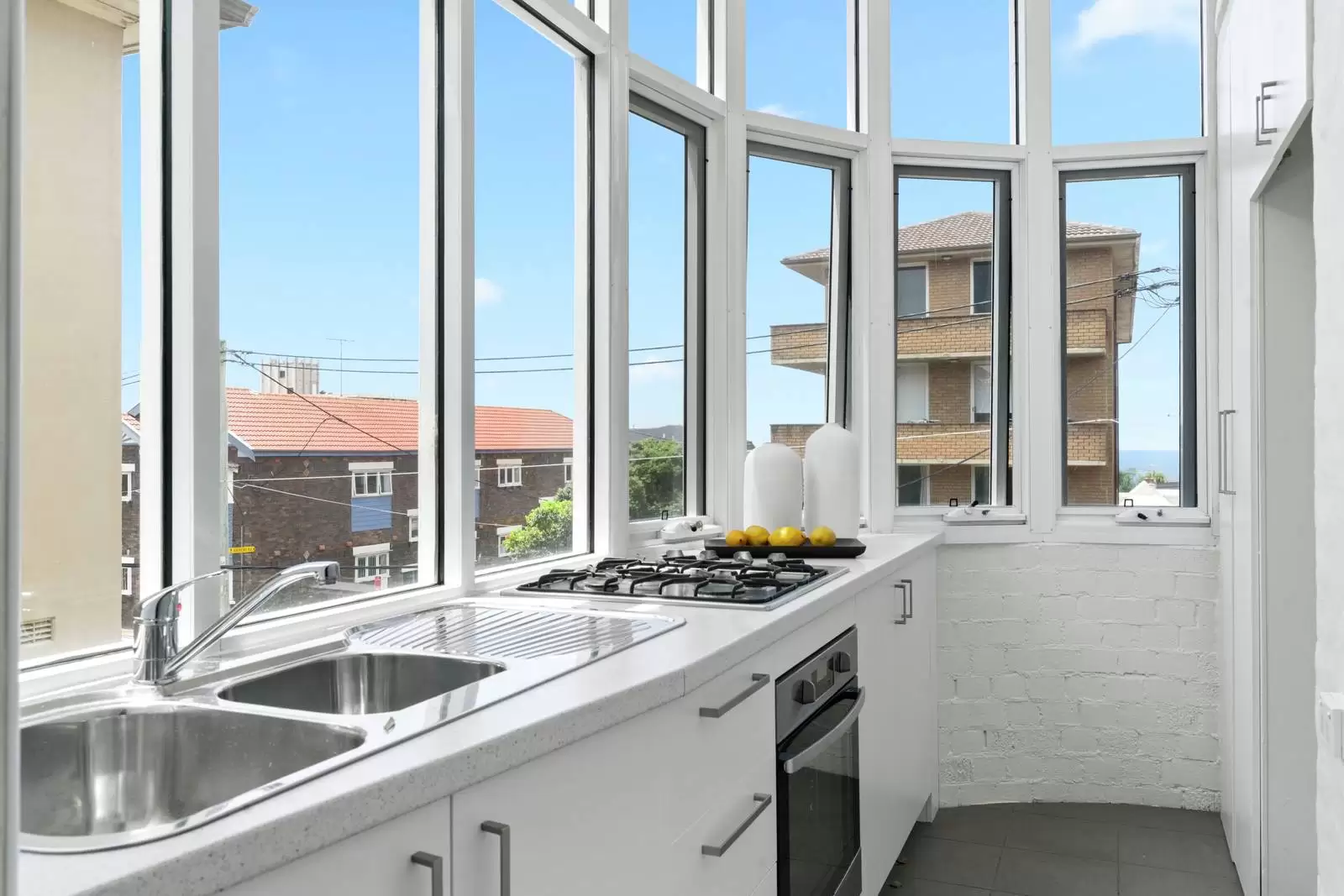 5/27 Glen Street, Bondi Leased by Sydney Sotheby's International Realty - image 5