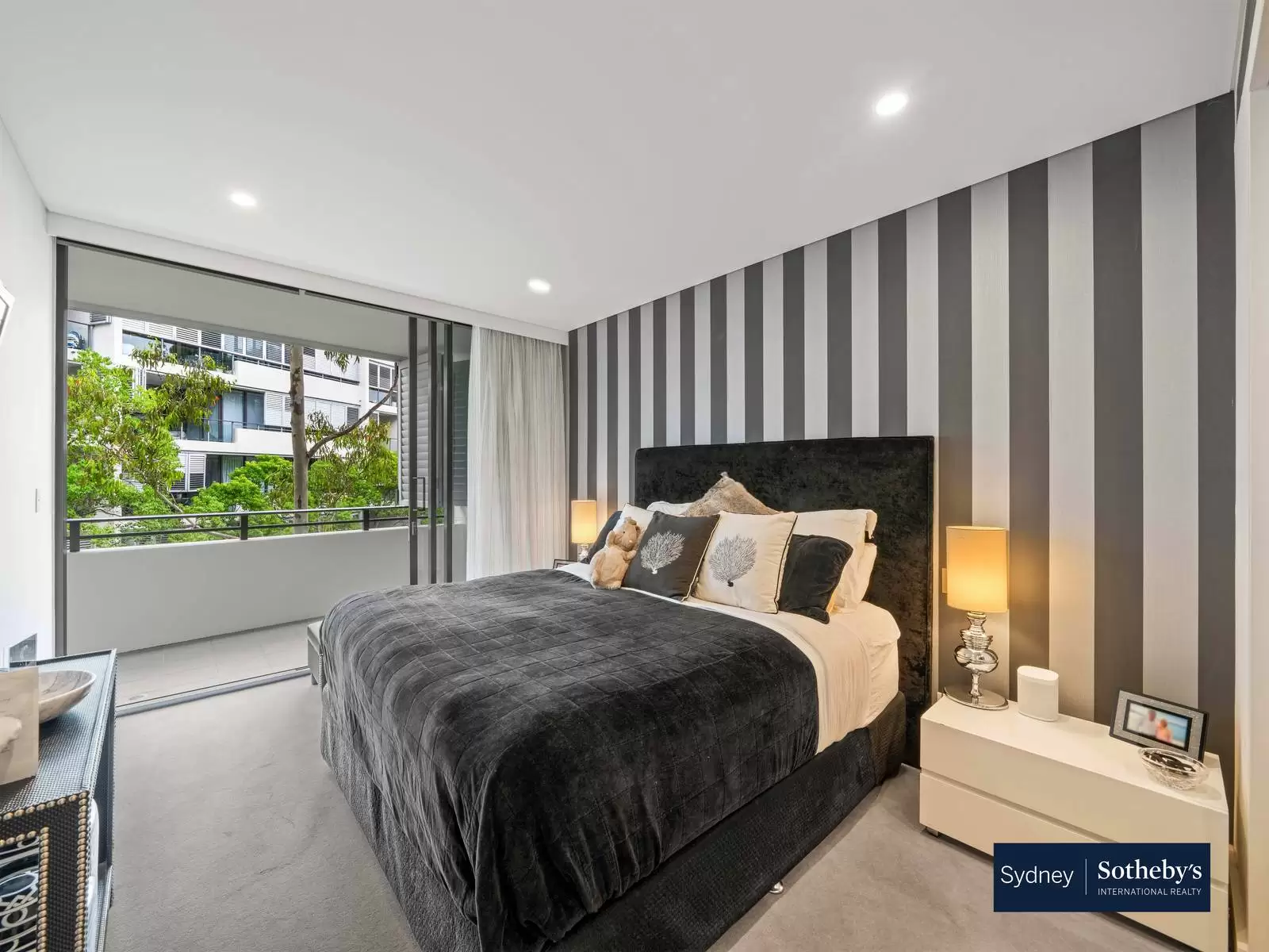 3312/12 Neild Avenue, Rushcutters Bay Leased by Sydney Sotheby's International Realty - image 5